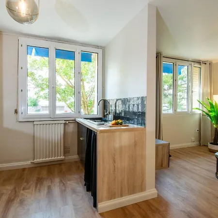 Madison - Check In H24 - Wifi * Villeurbanne